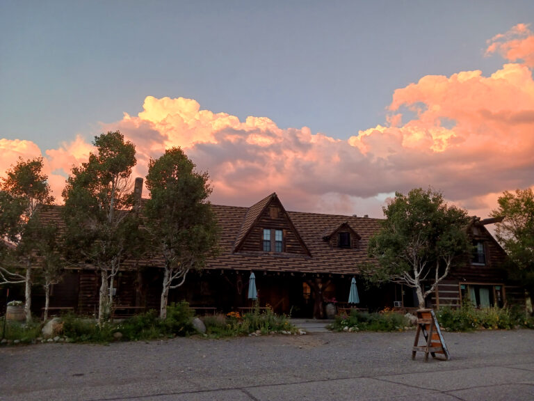 McGee Creek Lodge – Charm & Elegance in the heart of The Sierra